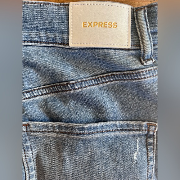 Express High Waisted Light Wash Ripped Flare Jeans 00R - Picture 8 of 10